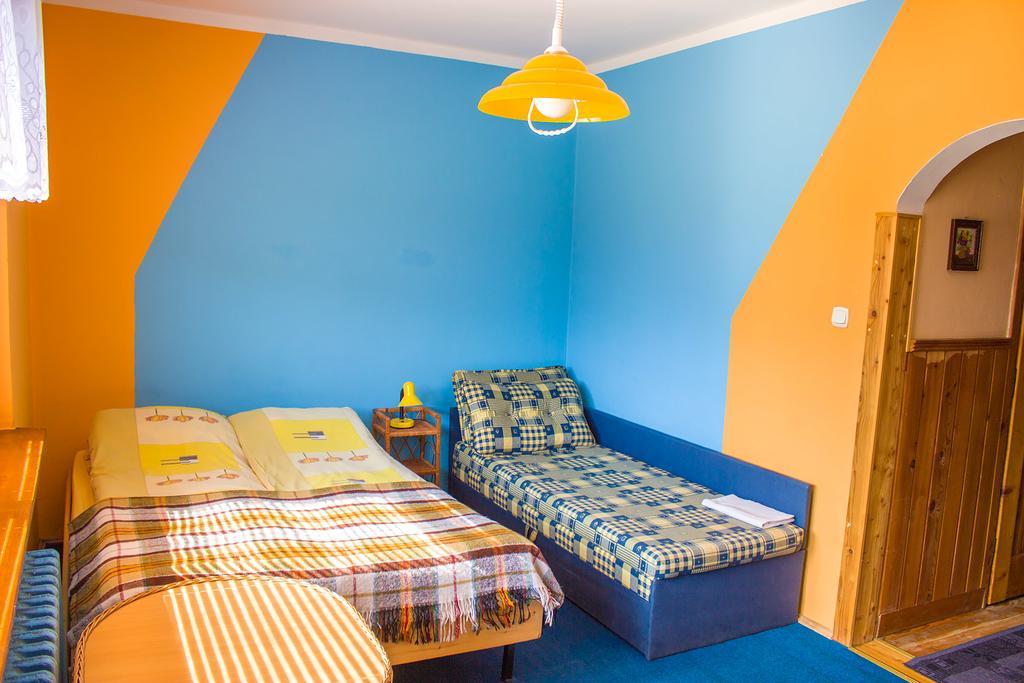 Hacjenda - Apartamenty I Pokoje Goscinne Чарна-Гура Экстерьер фото