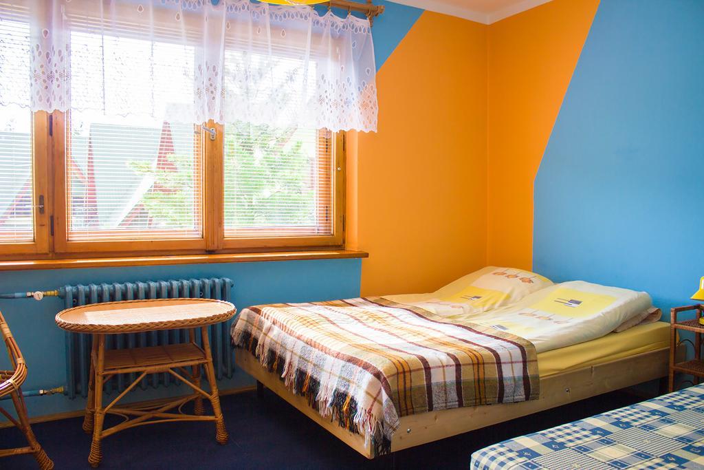 Hacjenda - Apartamenty I Pokoje Goscinne Чарна-Гура Экстерьер фото