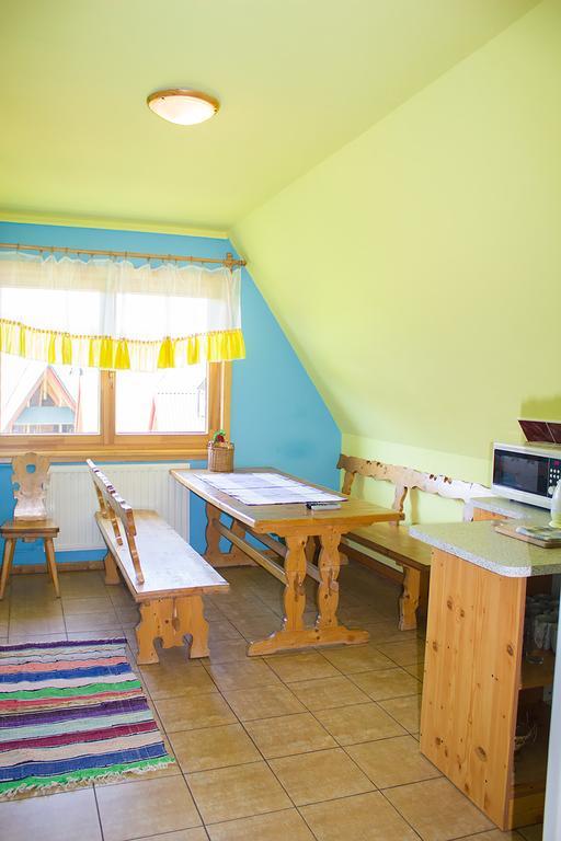 Hacjenda - Apartamenty I Pokoje Goscinne Чарна-Гура Экстерьер фото