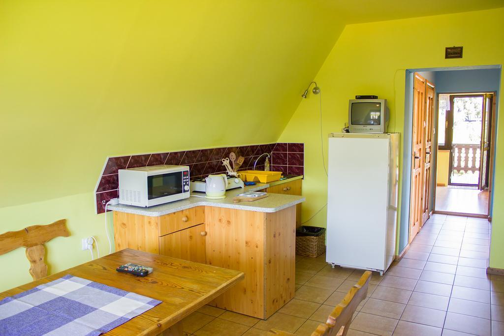 Hacjenda - Apartamenty I Pokoje Goscinne Чарна-Гура Экстерьер фото
