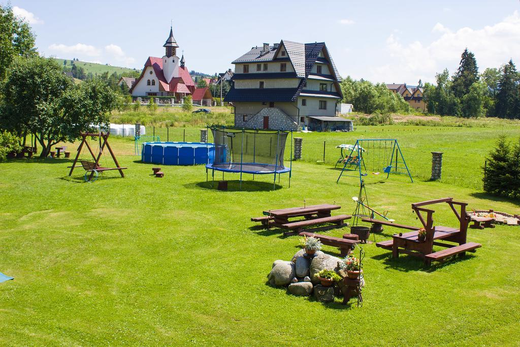 Hacjenda - Apartamenty I Pokoje Goscinne Чарна-Гура Экстерьер фото