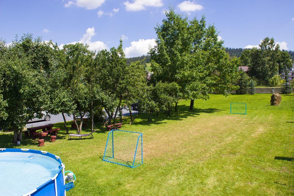 Hacjenda - Apartamenty I Pokoje Goscinne Чарна-Гура Экстерьер фото