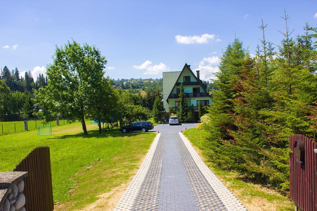 Hacjenda - Apartamenty I Pokoje Goscinne Чарна-Гура Экстерьер фото